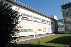 CNRS — Grenoble -  Façade ouest bâtiment scientifique Z